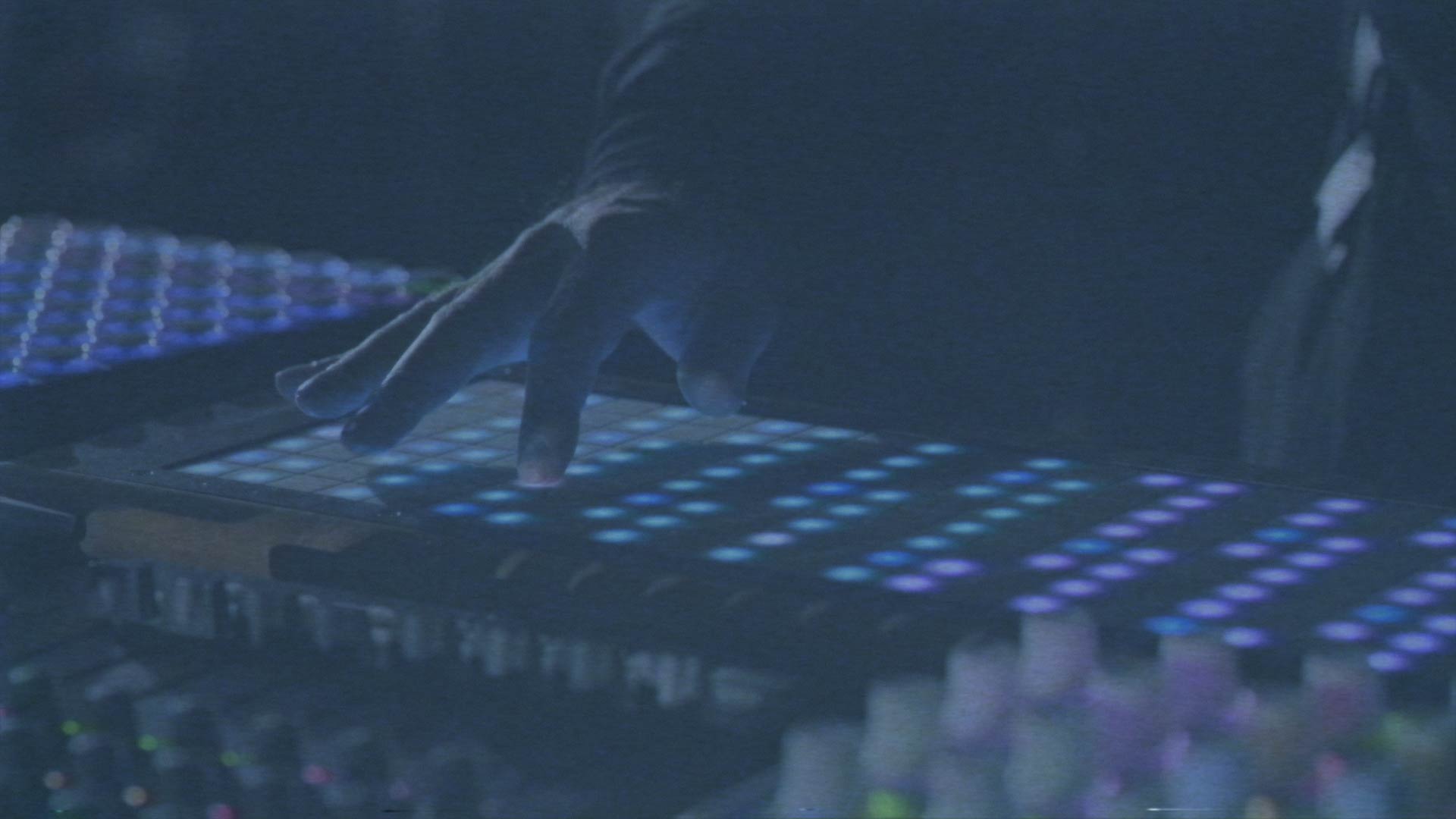 your browser does not support HTML5 video.